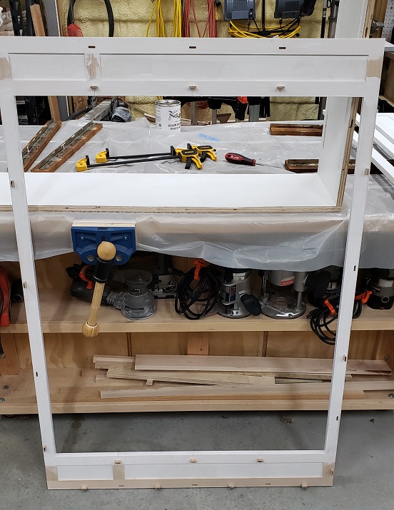 Face frame panel assembly for shaker style built in bookshelf