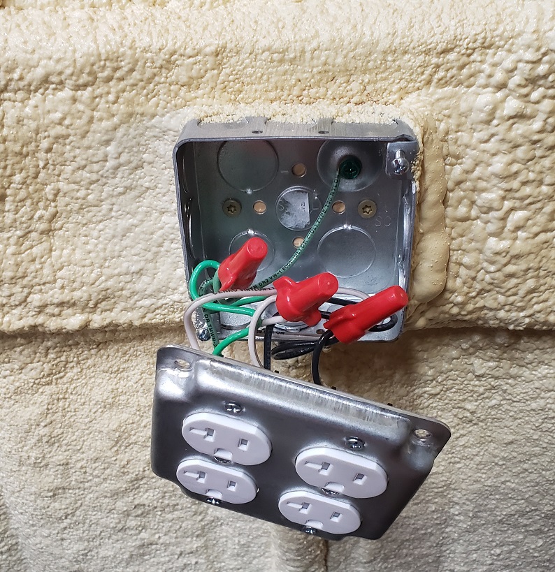 Electrical outlets wired in EMT metal box